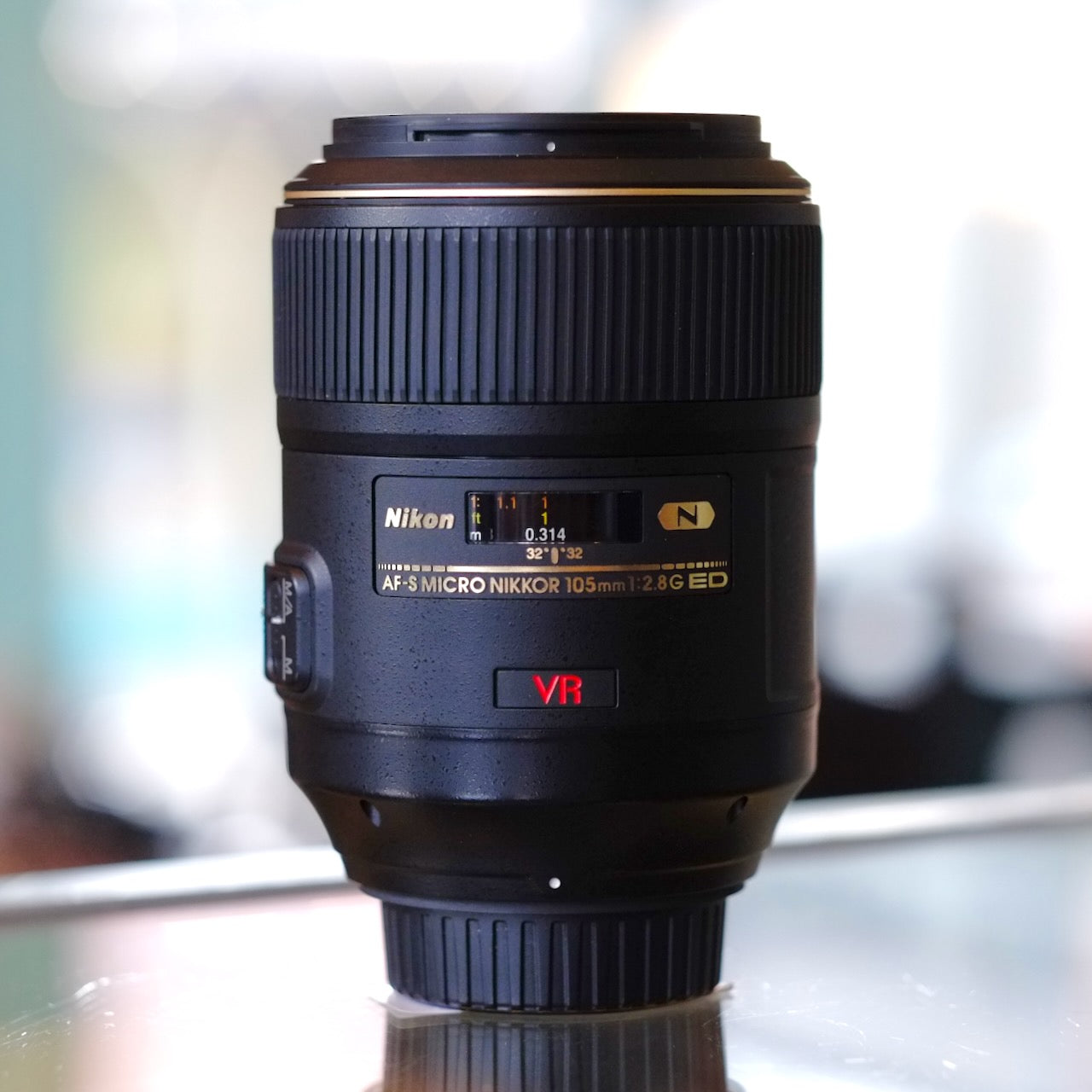 Nikon 105mm f2.8G ED AF-S VR Micro-Nikkor