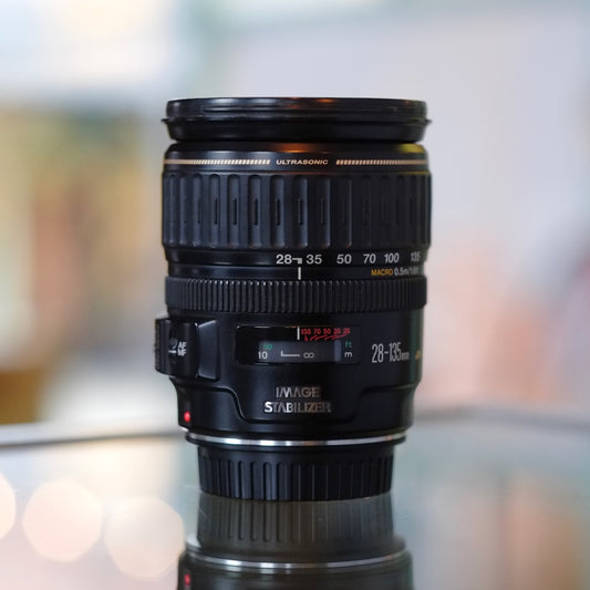 Canon EF 28-135mm f3.5-5.6 IS USM