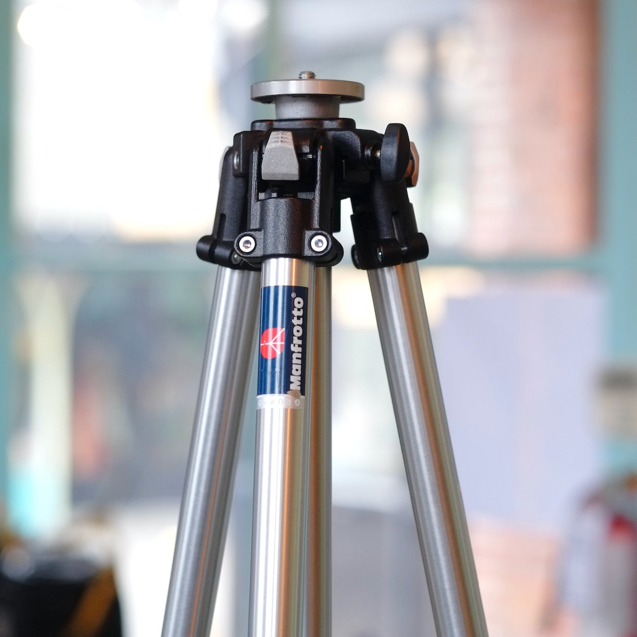 Manfrotto 190 (short version)