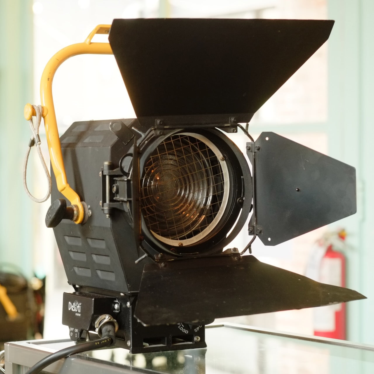 DeSisti Leonardo "Piccolo" 370 2000W Fresnel