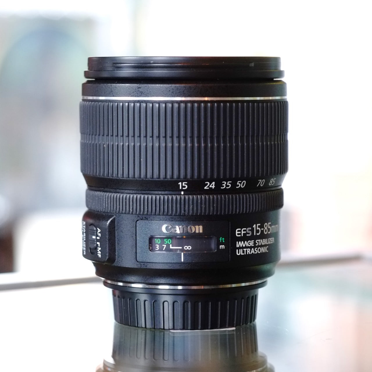 Canon EF-S 15-85mm f3.5-5.6 IS USM