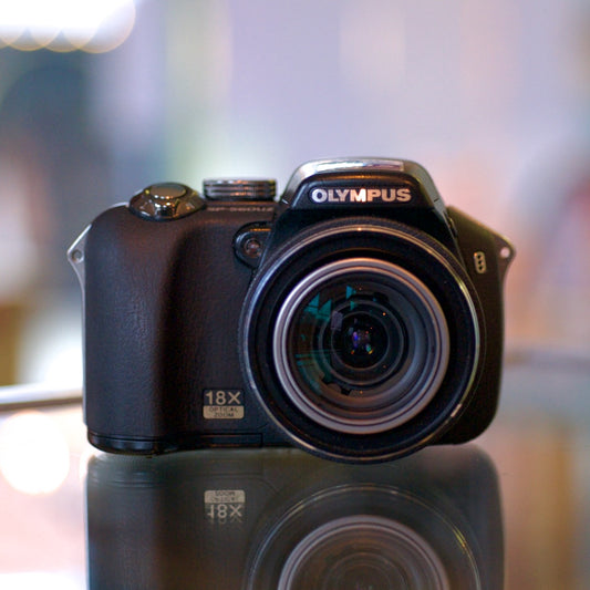 Olympus SP-560UZ
