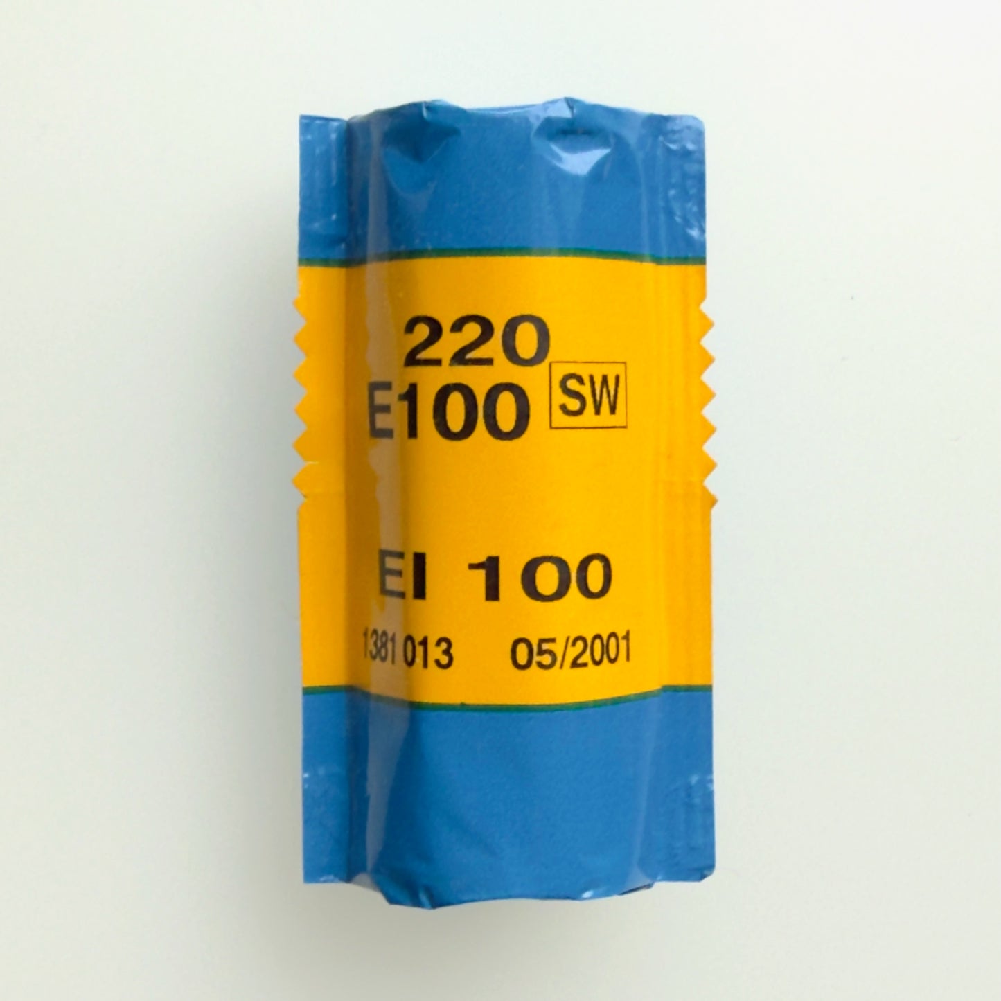 Kodak Ektachrome E100 SW (220 FORMAT, EXPIRED)