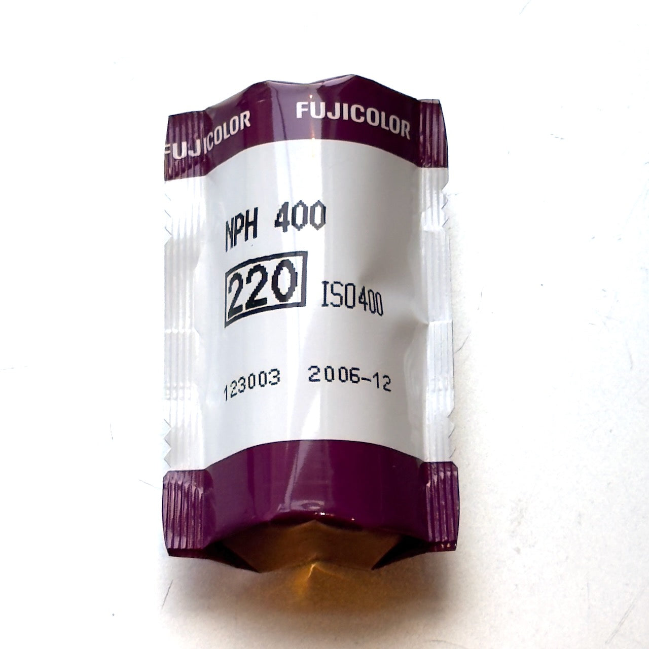 Fujifilm NPH 400 (220, EXPIRED 12/2006)