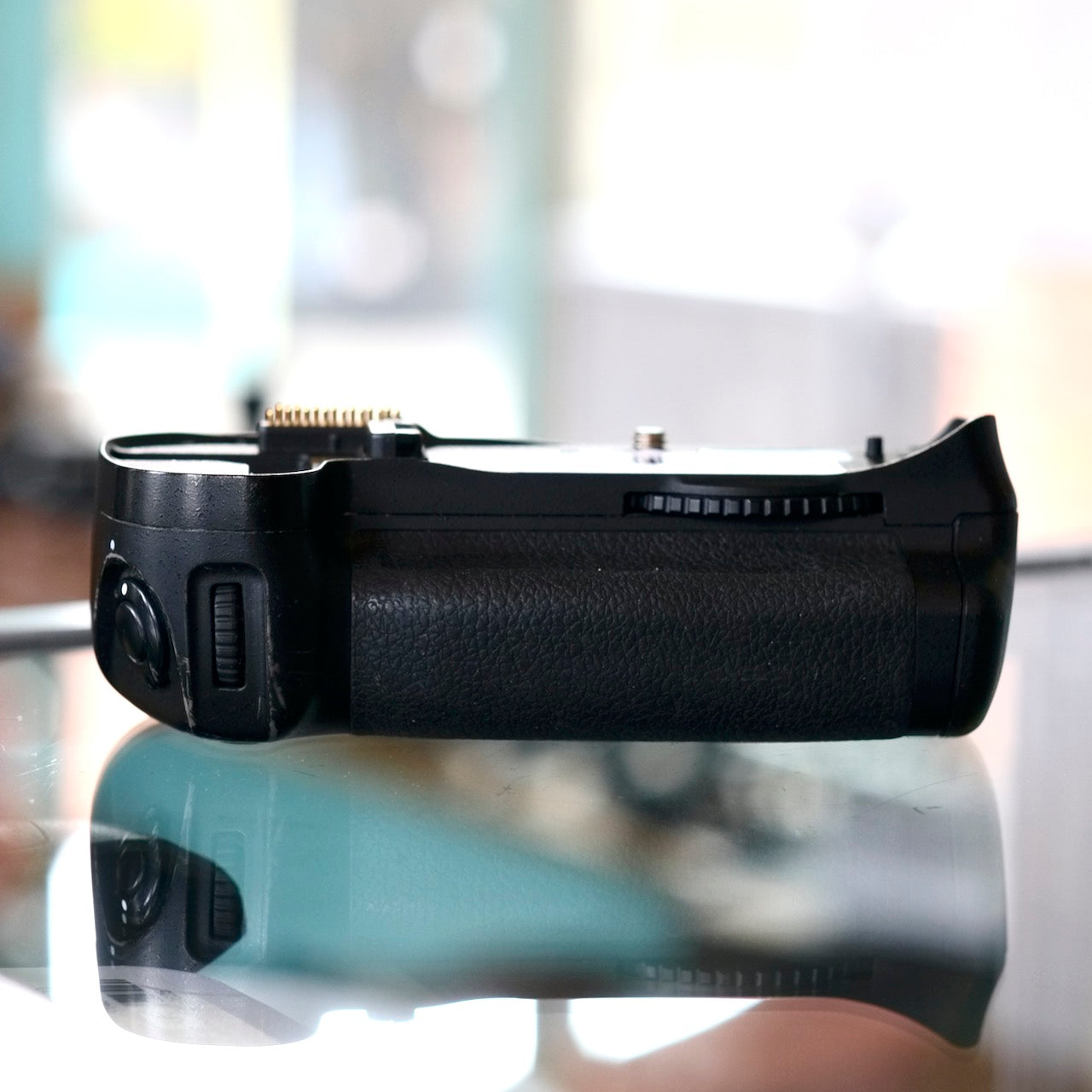 Nikon MB-D10