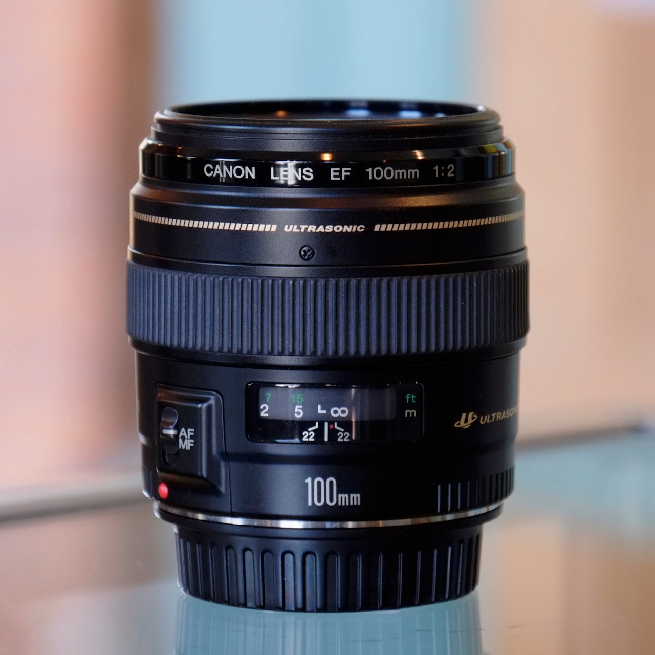 Canon EF 100mm f2 USM