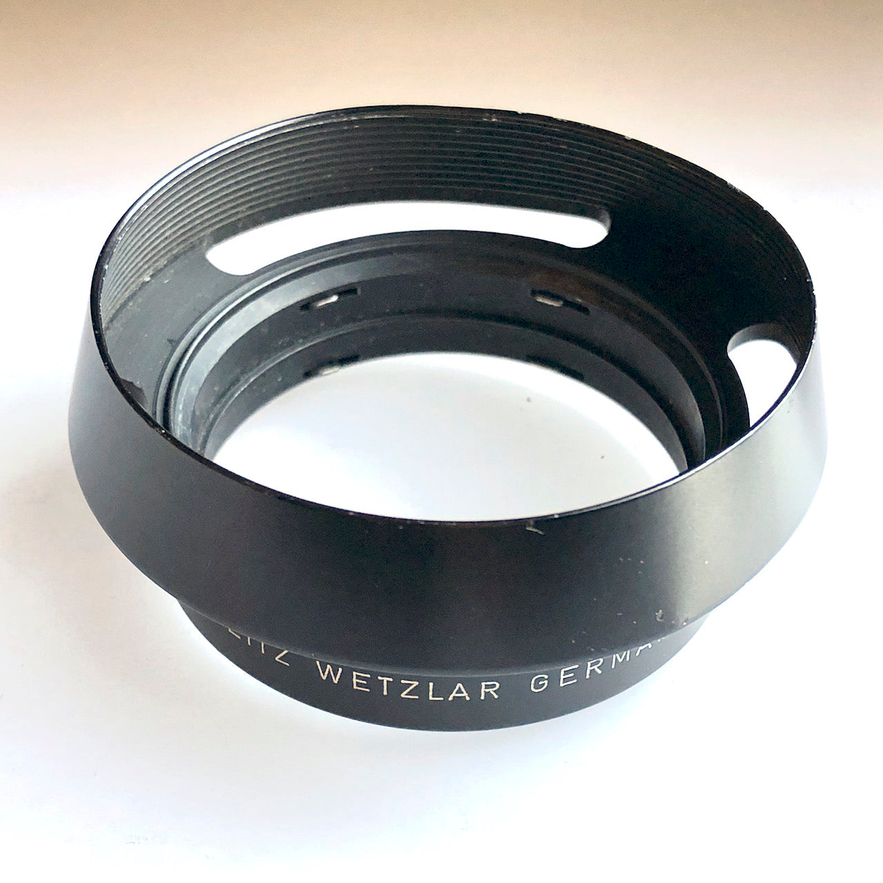 Leitz 12585 lens hood