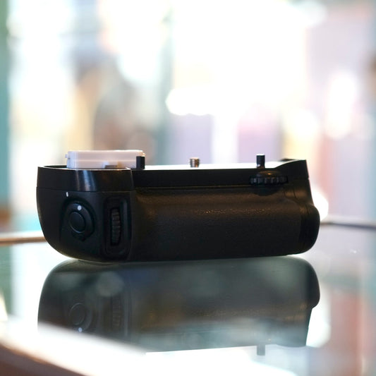 Nikon MB-D15