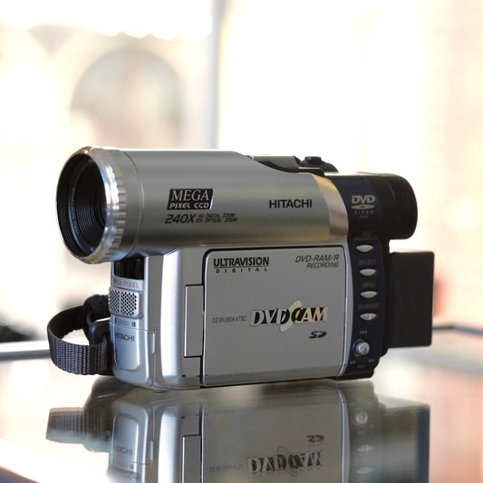Hitachi DZ-MV380A