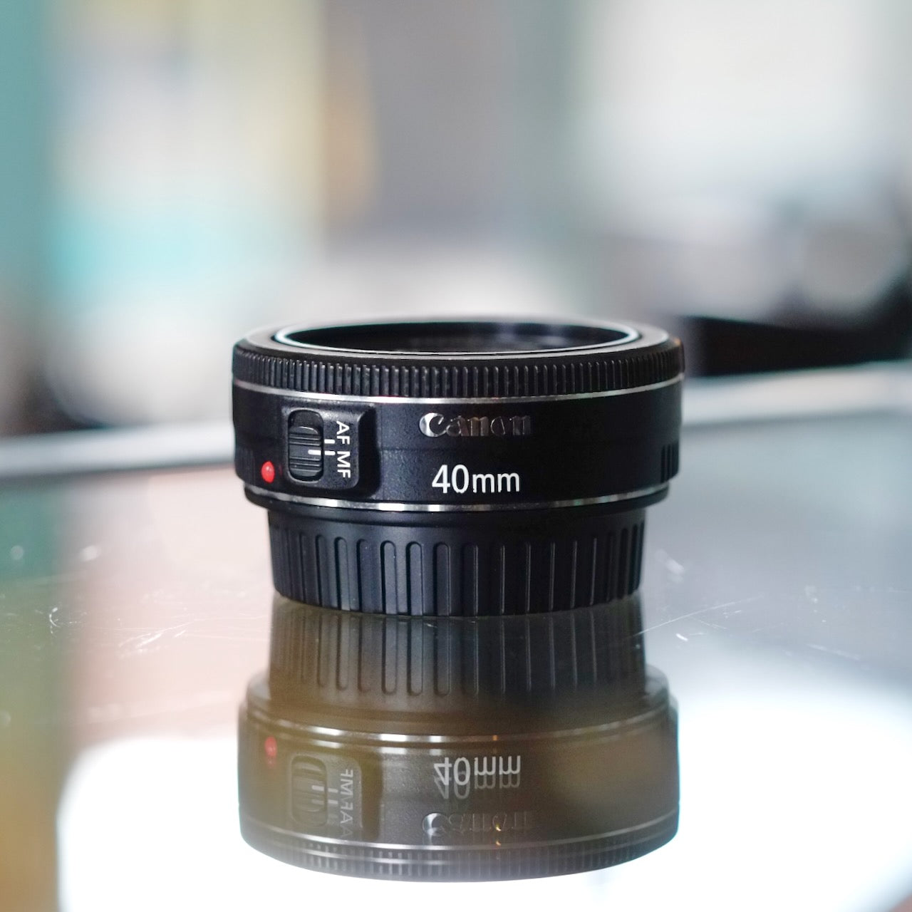 Canon EF 40mm f2.8 STM