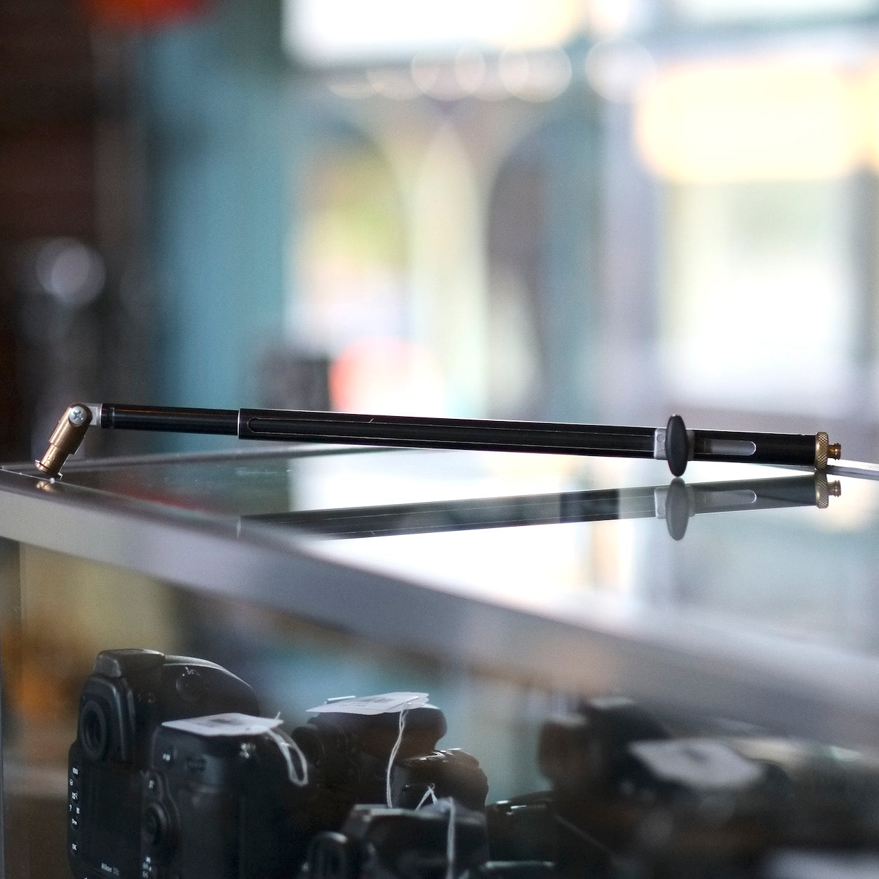 Mysterious Manfrotto Rod