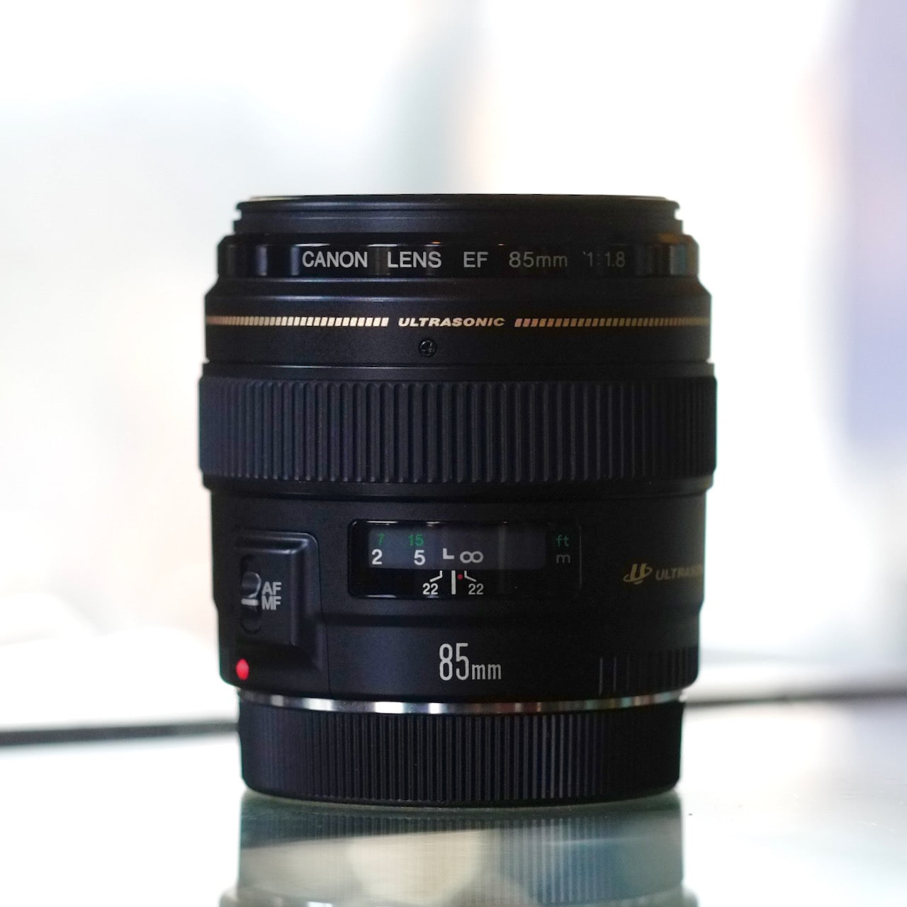 Canon EF 85mm f1.8 USM