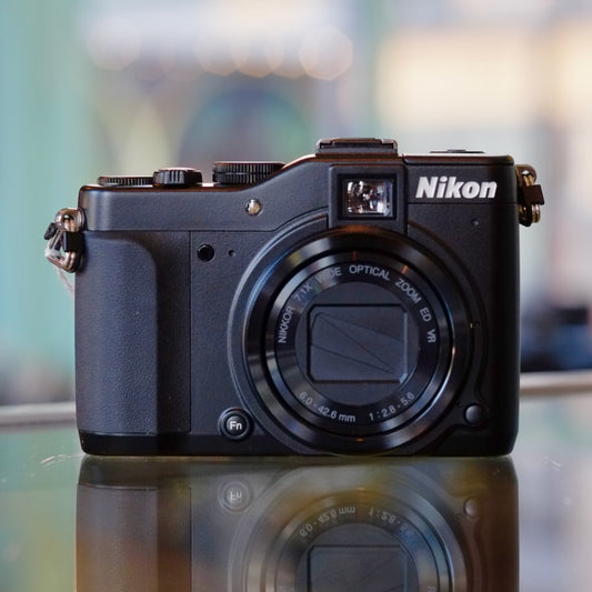 Nikon Coolpix P7000