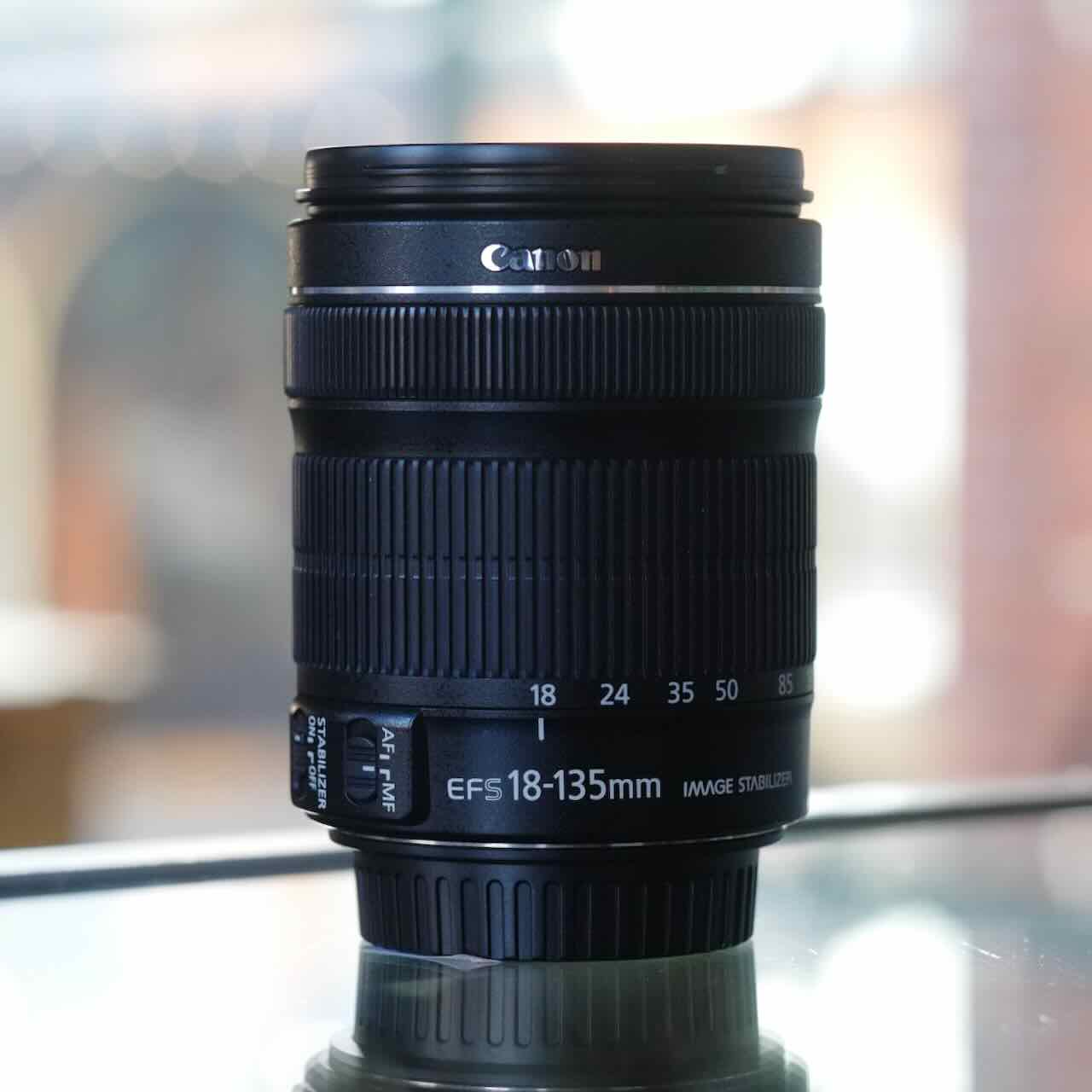 Canon EF-S 18-135mm f3.5-5.6 IS STM