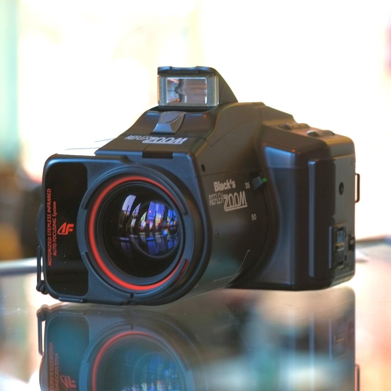 Black's Reflex Zoom