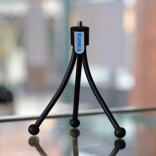 Little bendy Konica tabletop tripod