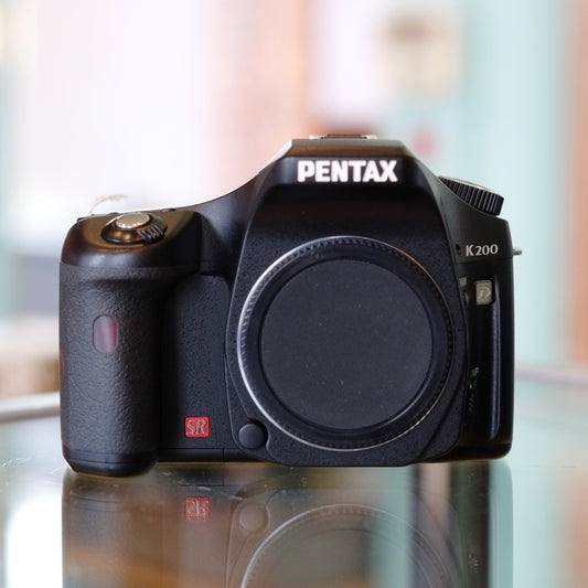 Pentax K200