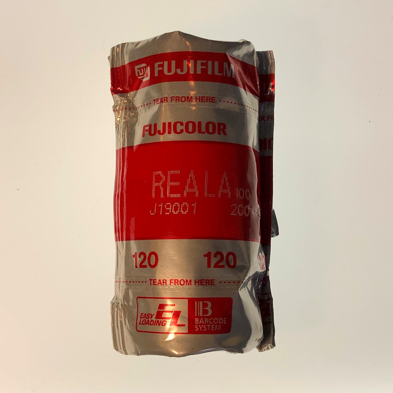 Fujicolor REALA 100 (EXPIRED 12/2001)