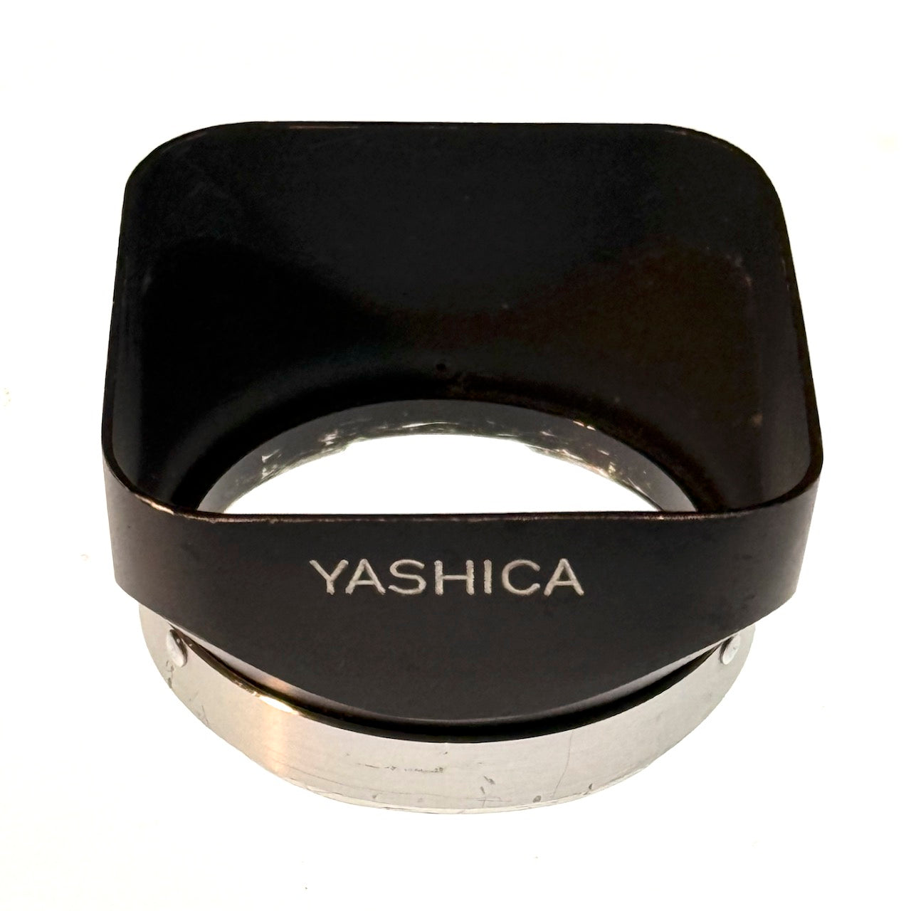 Yashica Bay 1 hood