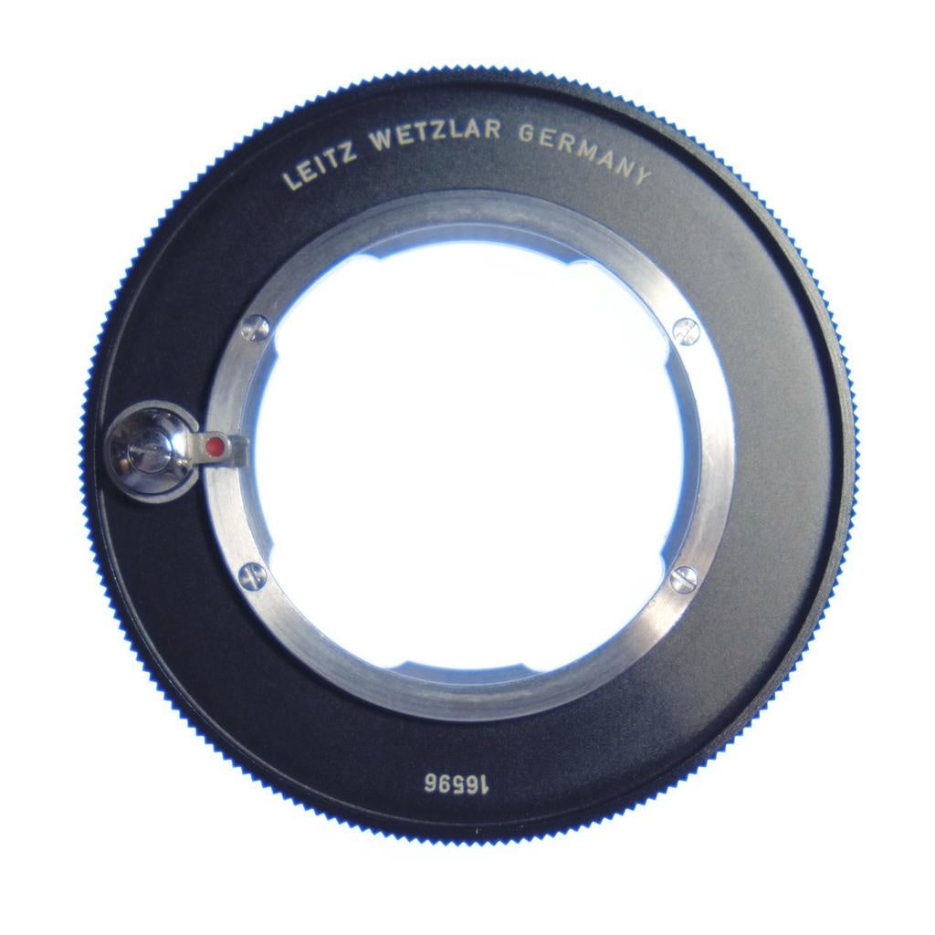 Leitz 16596 M adapter for bellows.