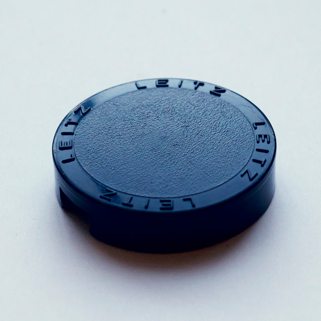 Leitz 14033 lens cap