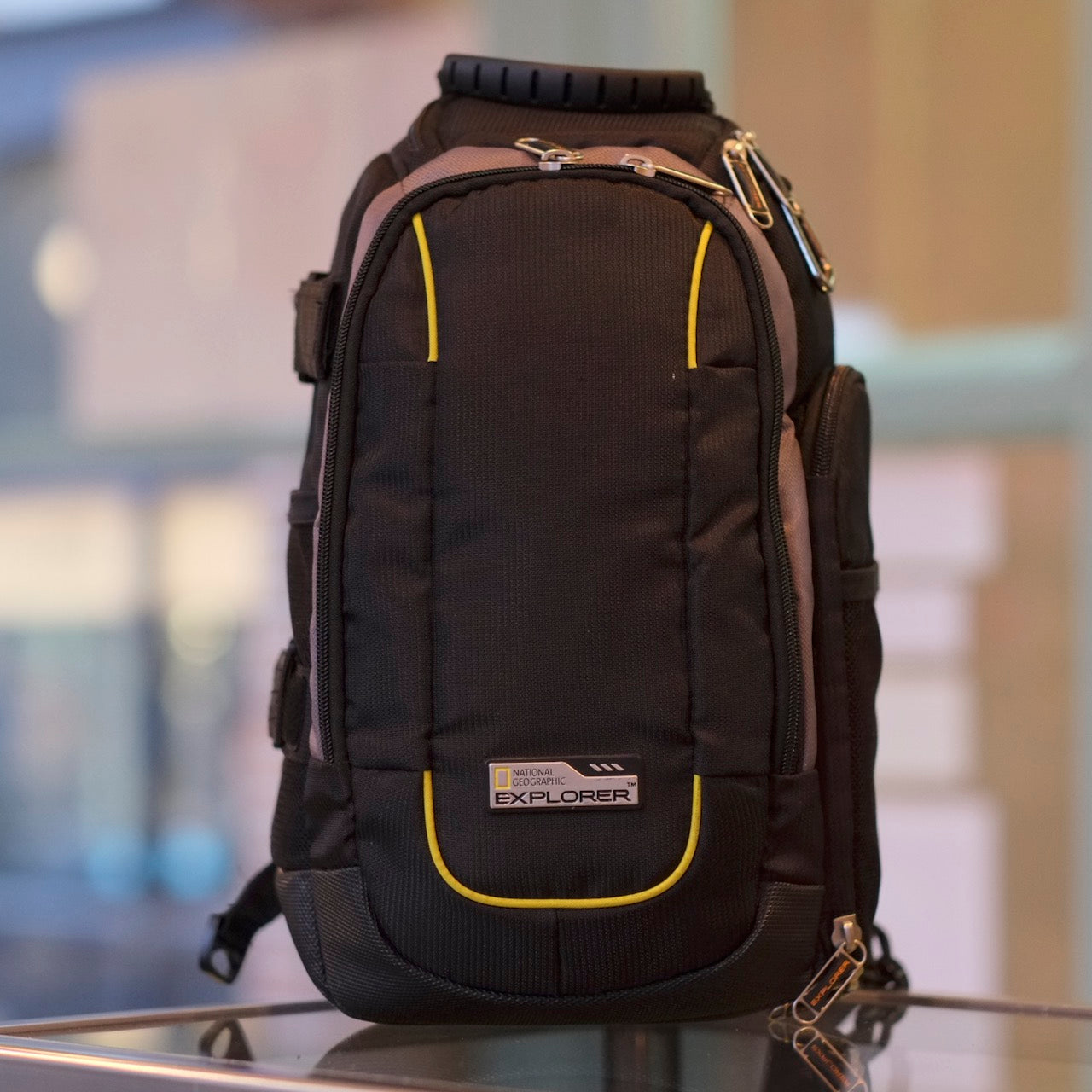 National Geographic Explorer sling bag