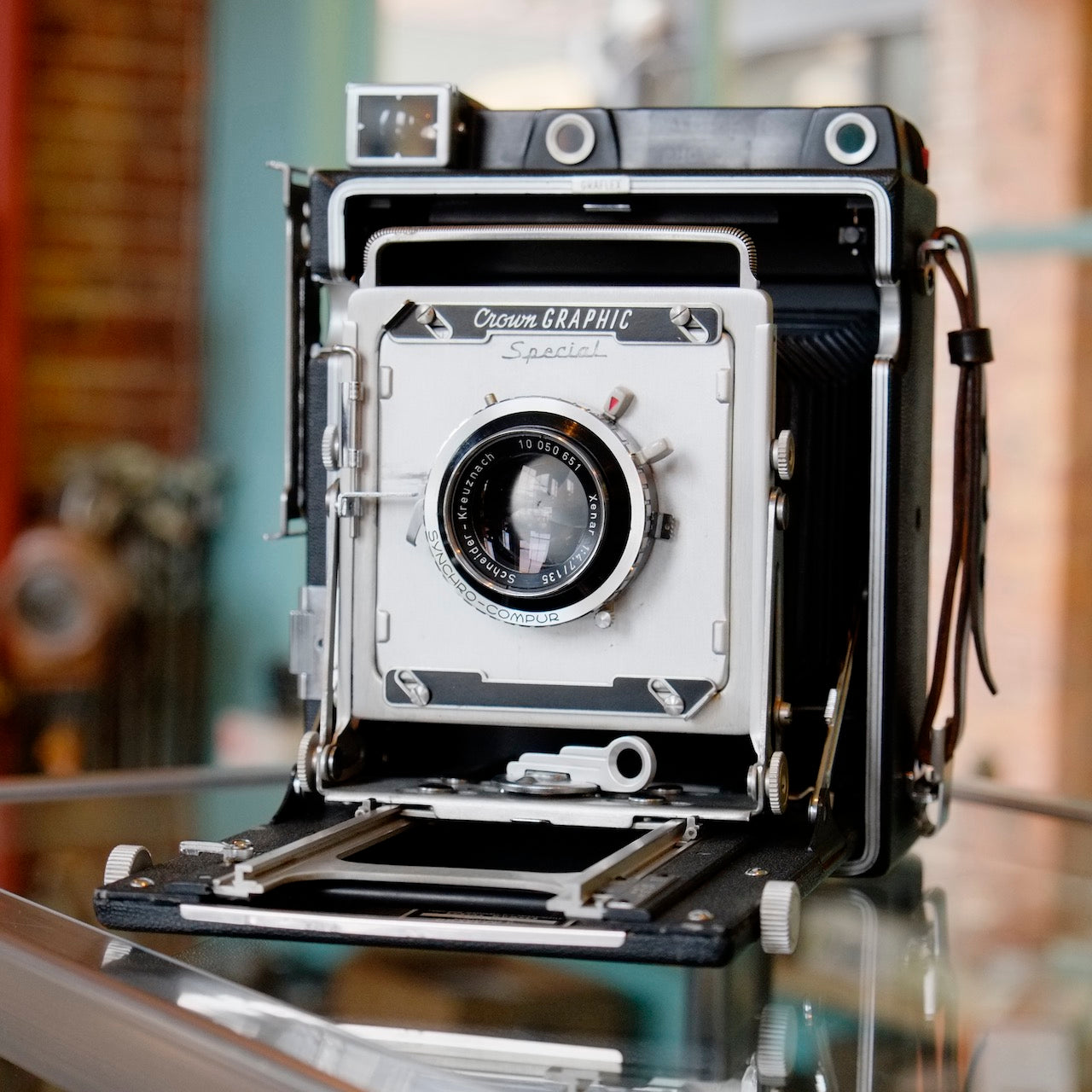 Graflex Pacemaker Crown Graphic with Schneider-Kreuznach 135mm f/4.7