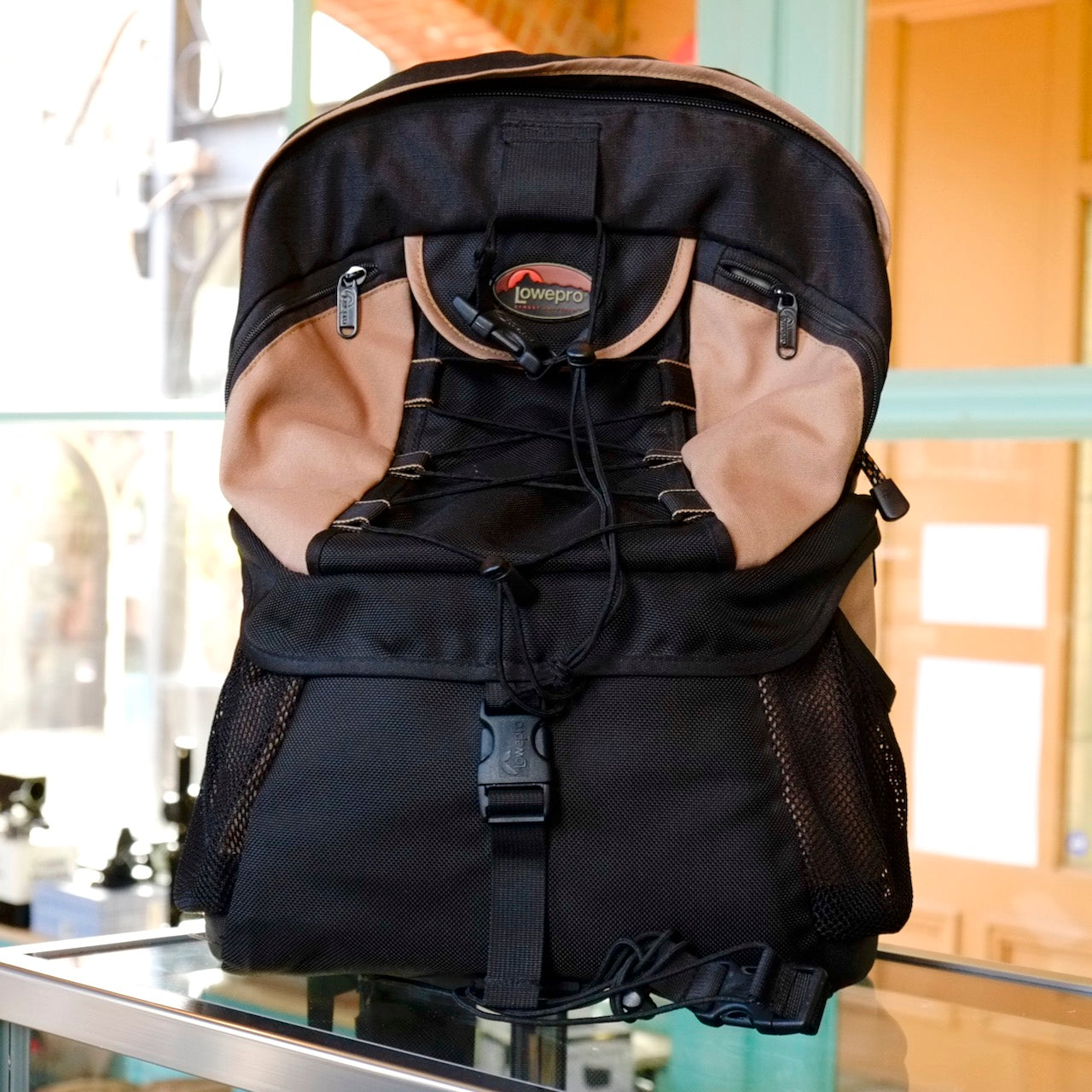 Lowepro Street & Field Rover Light
