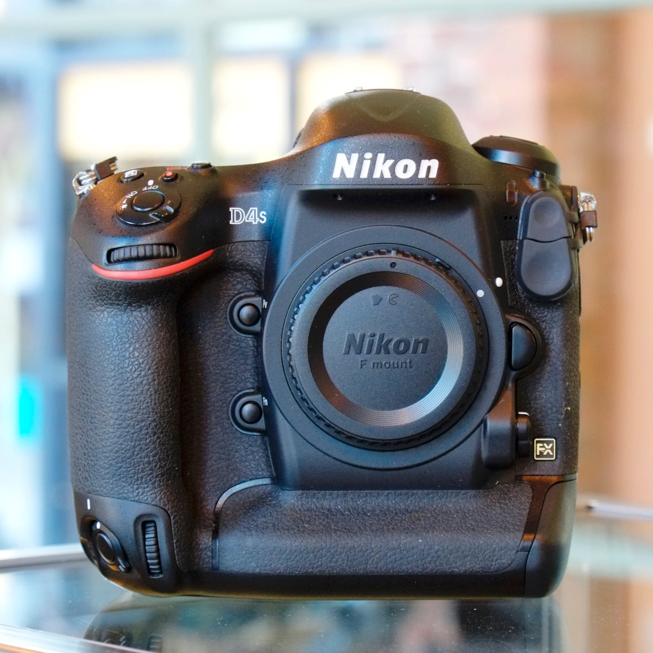 Nikon D4s