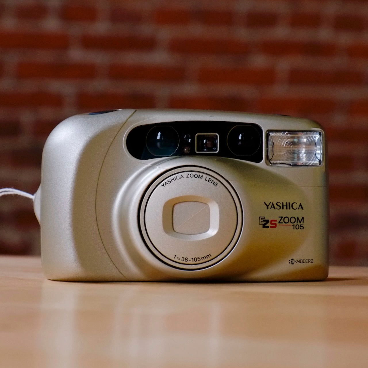 Yashica EZS Zoom 105