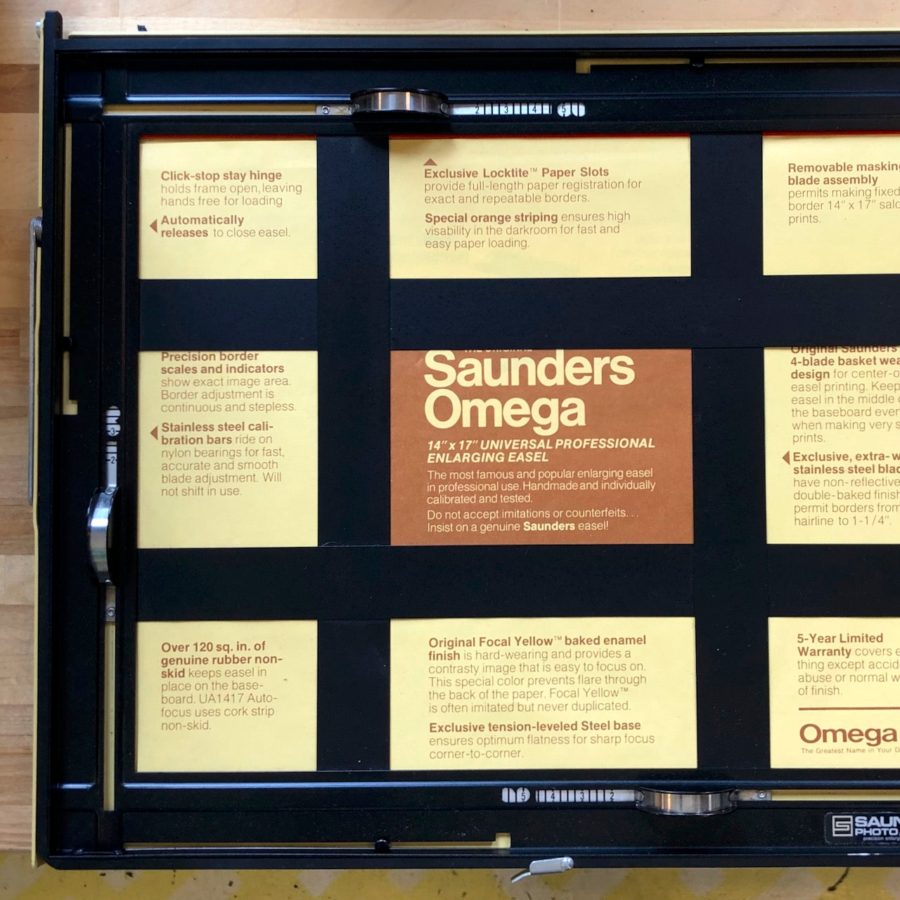 Saunders Photographic 14x17 4 blade easel